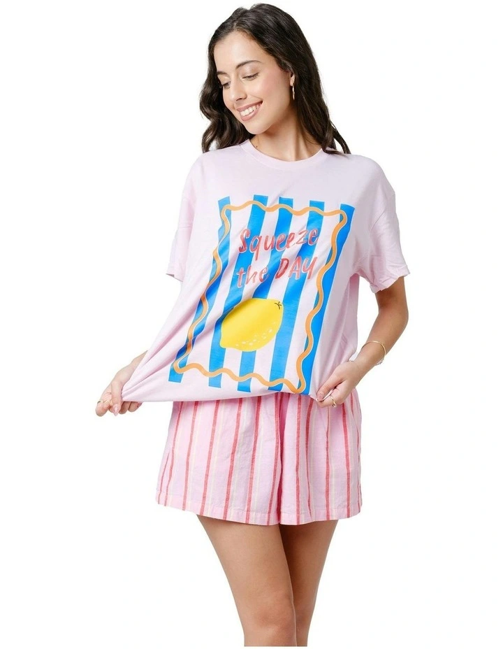 Squeeze The Day Tee in Pink image 5