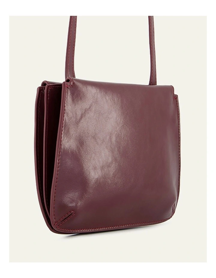 Amber Crossbody Bag in Merlot Leather image 4