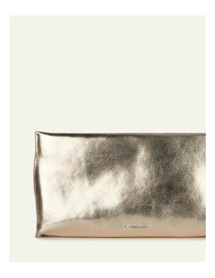 Bonnie Clutch Bag in Light Gold Leather image 3