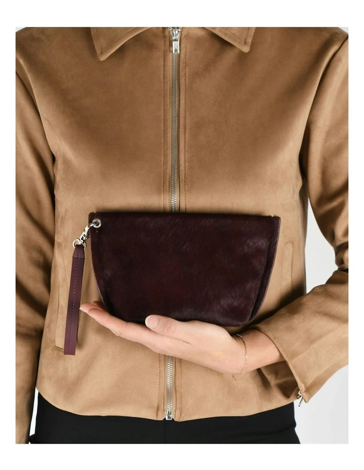 Bonito Pouch Bag in Merlot image 2