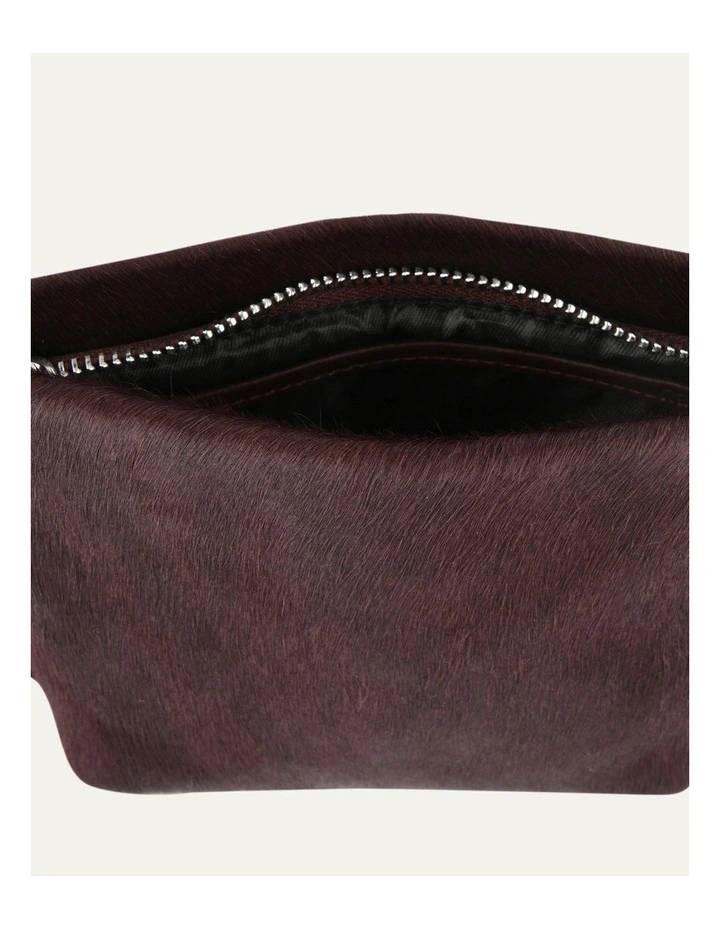 Bonito Pouch Bag in Merlot image 6