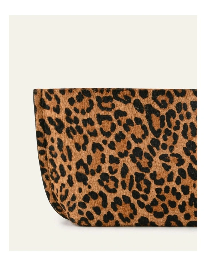 Bonito Pouch Bag in Leopard image 3