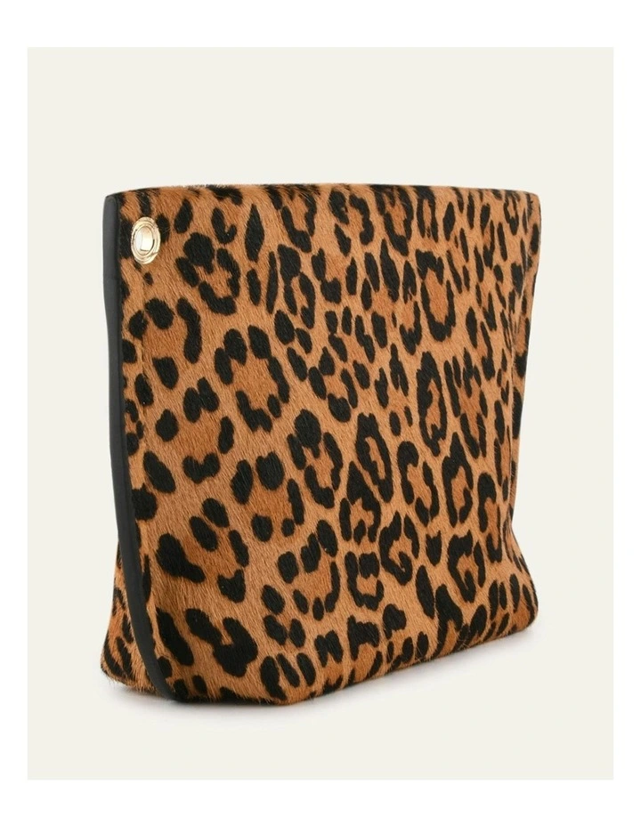 Bonito Pouch Bag in Leopard image 4