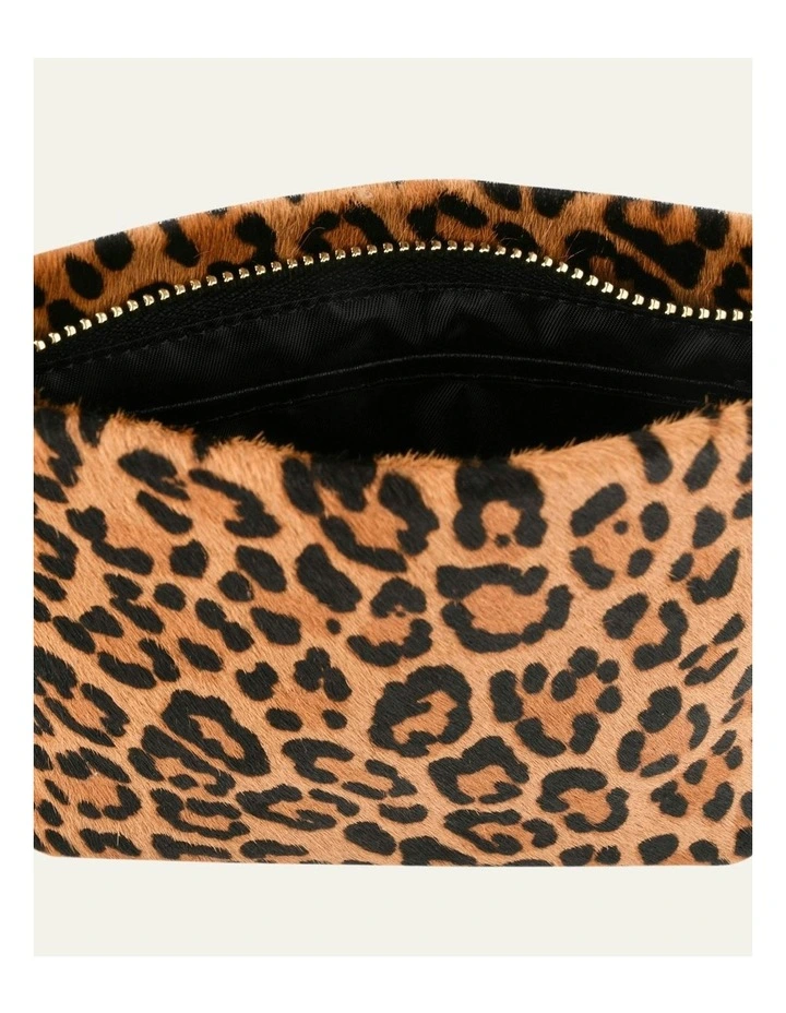 Bonito Pouch Bag in Leopard image 5