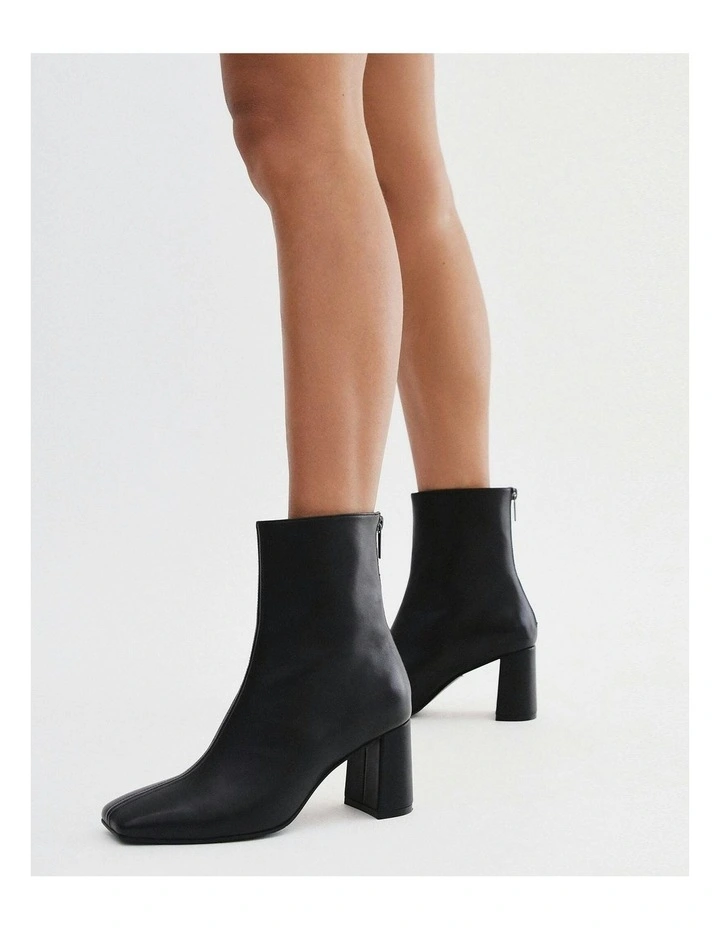 Nevada Mid Ankle Leather Boots in Black image 7