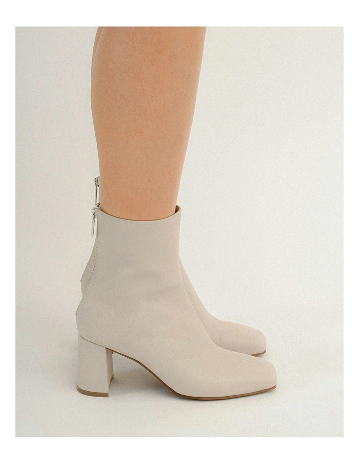 Nevada Mid Ankle Leather Boots in Bone image 2