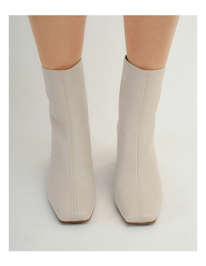 Nevada Mid Ankle Leather Boots in Bone image 7
