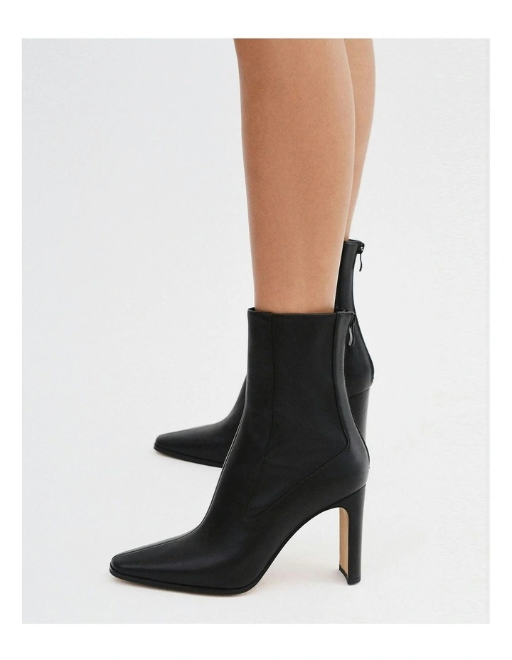 June High Ankle Leather Boots in Black image 7