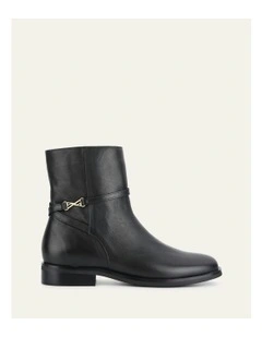 Gilbert Flat Ankle Leather Boots in Black