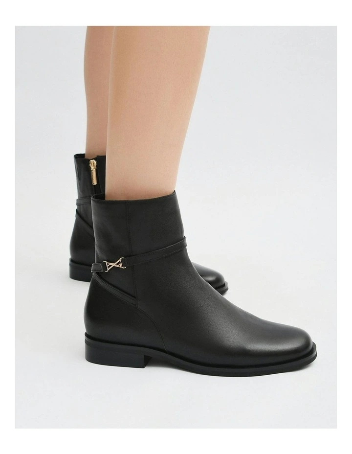 Gilbert Flat Ankle Leather Boots in Black image 2