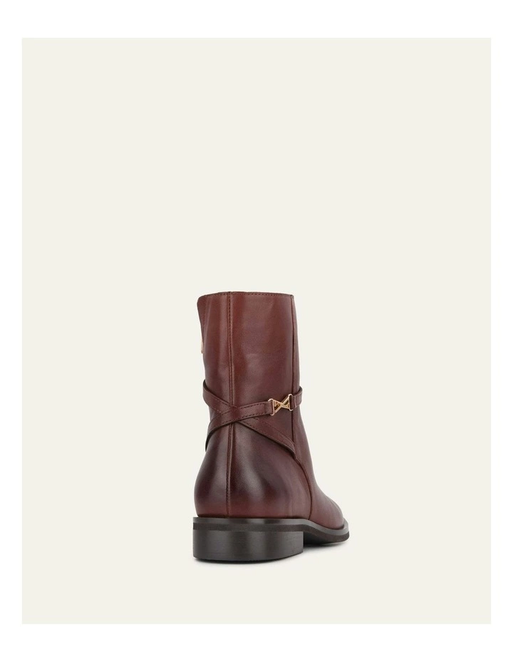 Gilbert Flat Ankle Leather Boots in Chestnut image 5