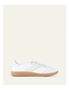 Lola Sneakers in White