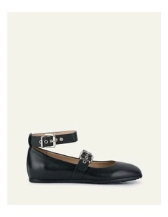 Hera Casual Flats in Black