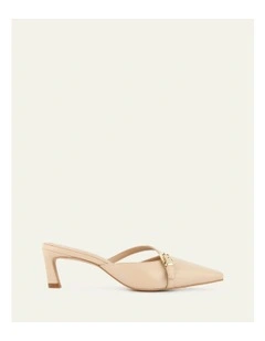 Leona Low Heels Shoe in Sand