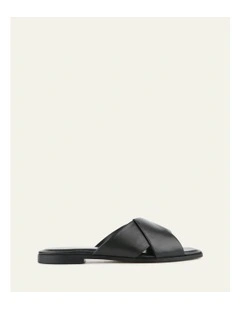 Cyra Flat Leather Sandals in Black