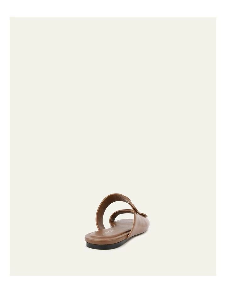 Quill Flat Leather Sandals in Dark Tan image 5
