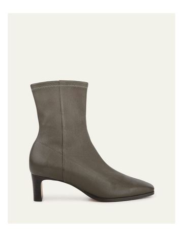 Olive colour
