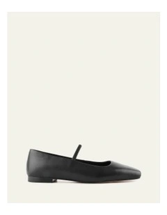 Leather Avery Casual Flats in Black