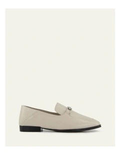 Riley Loafers Crinkle Leather in Bone