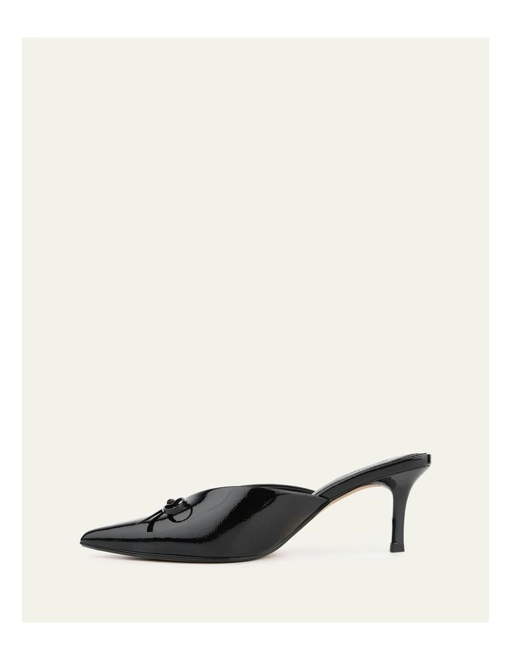 Betsy Mid Heels Crinkle Patent in Black image 6