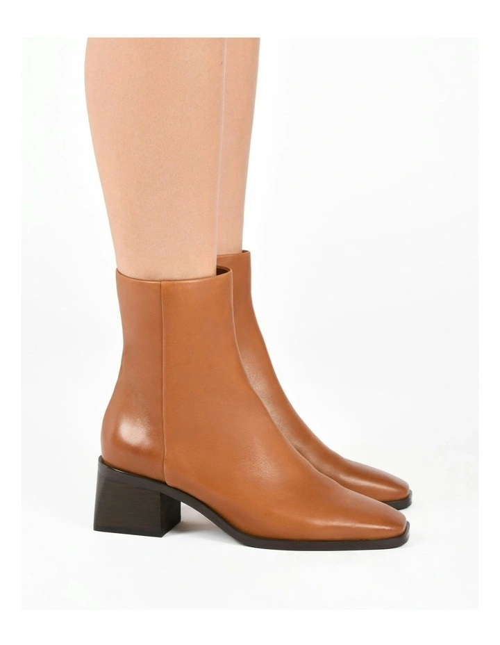 Quade Mid Ankle Boots True in Tan image 2