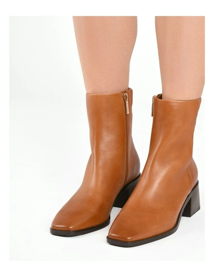 Quade Mid Ankle Boots True in Tan image 7