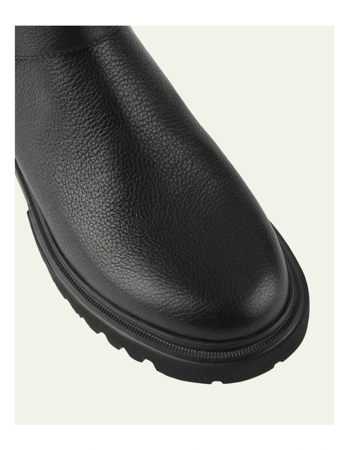 Elliot Flat Ankle Boots in Black image 4