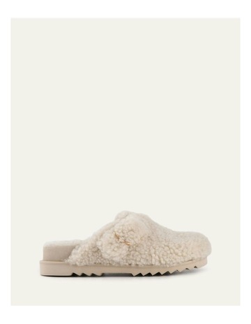 Cream colour