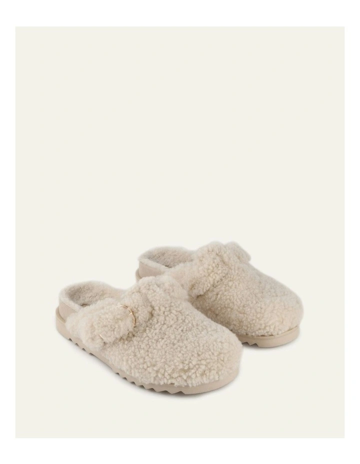 Junie Casual Flats in Cream image 3