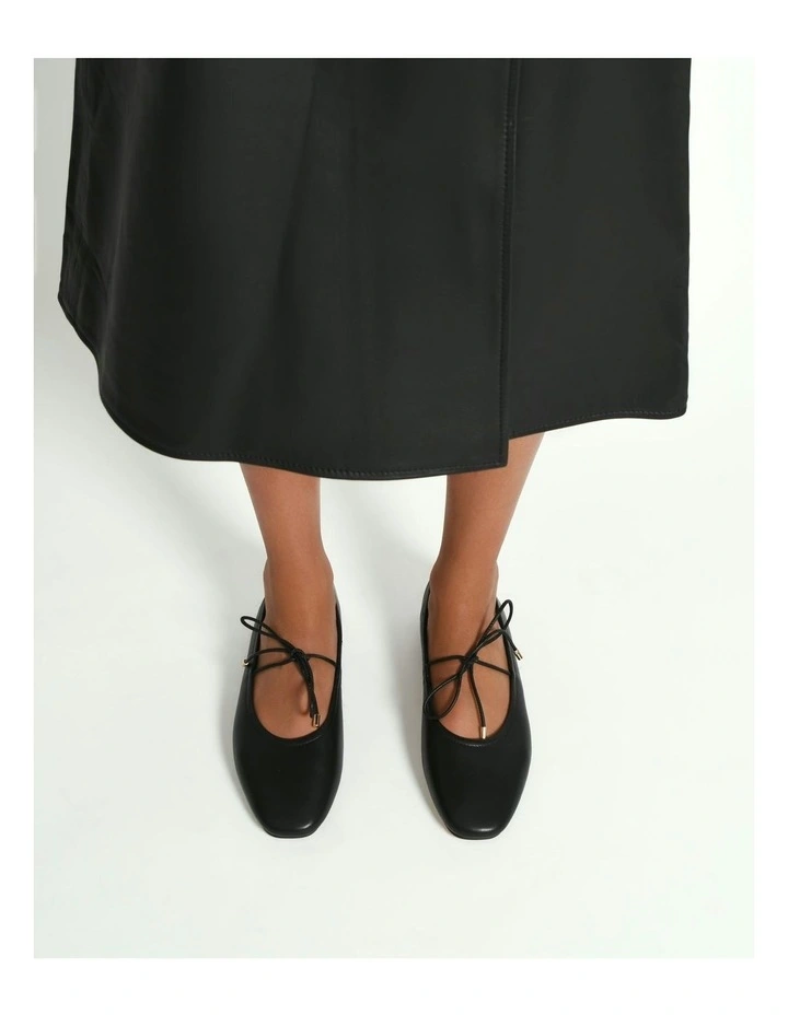 Petal Casual Flats in Black image 7