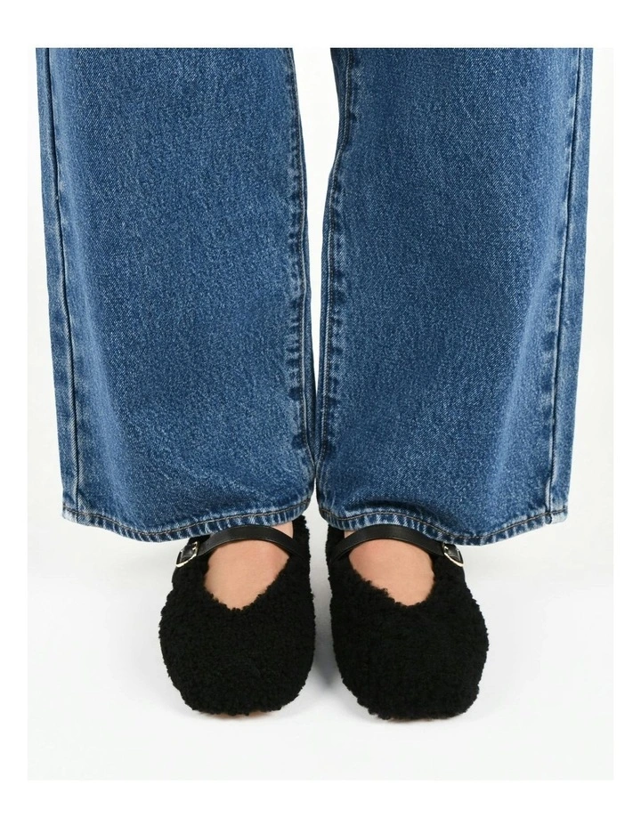 April Casual Flats in Black image 7