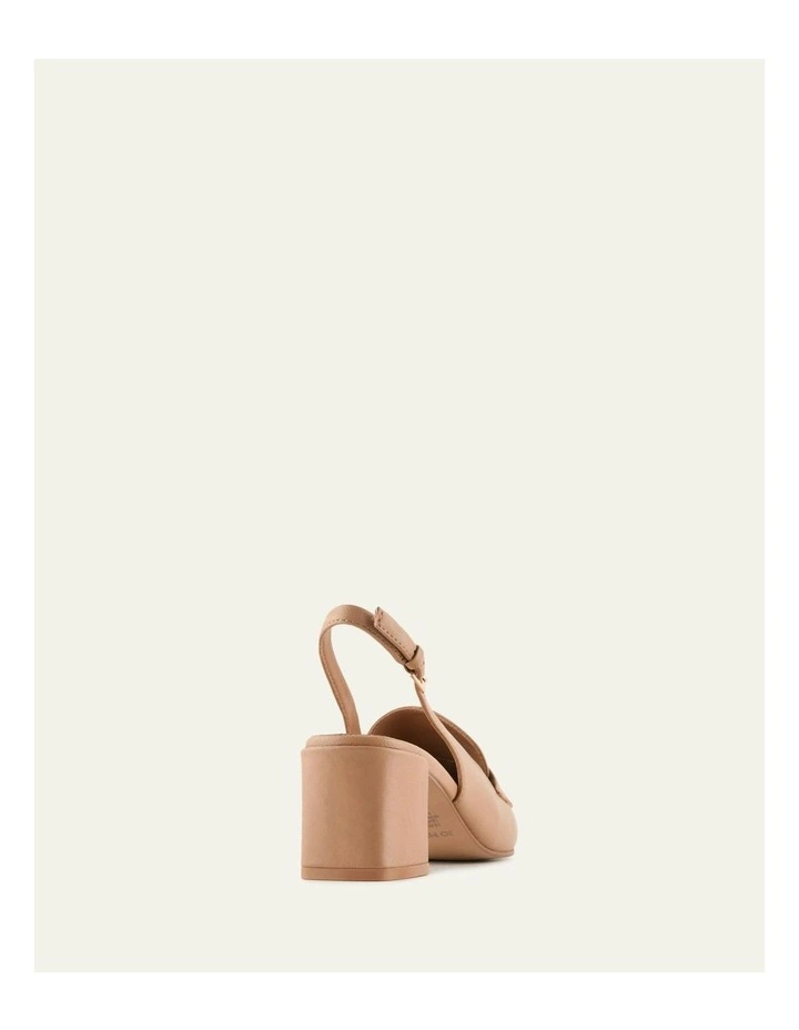 Carlton Low Heels in Tan Leather image 5