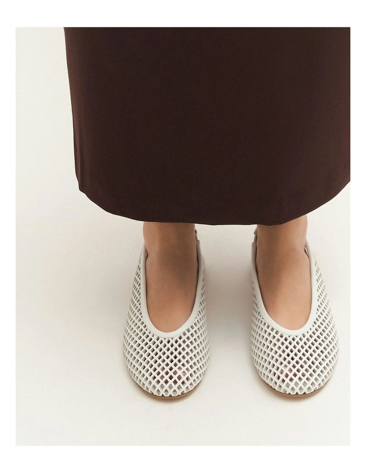 Ginko Casual Flats in White Leather image 2