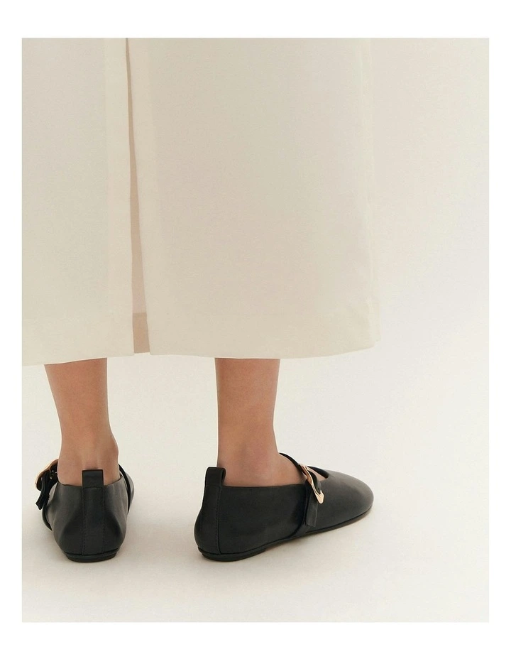 Valley Ballet Flats in Black image 7