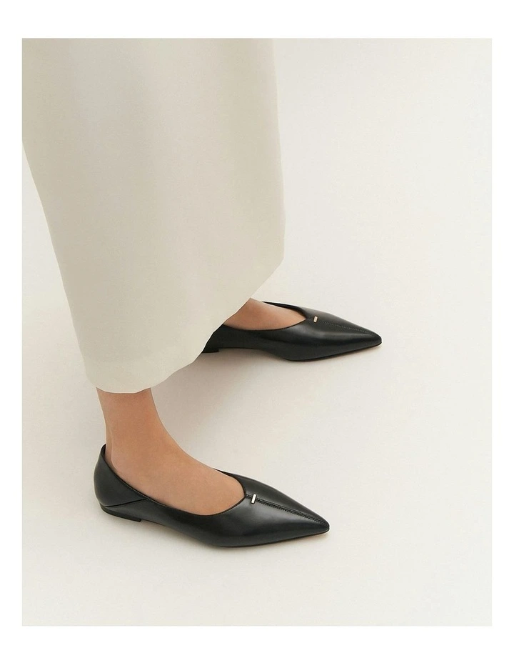 Dixon Ballet Flats in Black Leather image 2