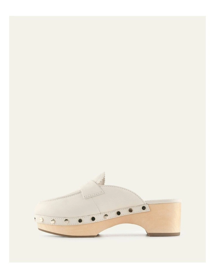 Drift Leather Clogs in Vanilla image 5