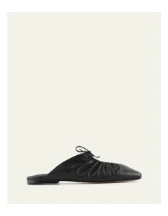 Keva Casual Flats in Black Leather