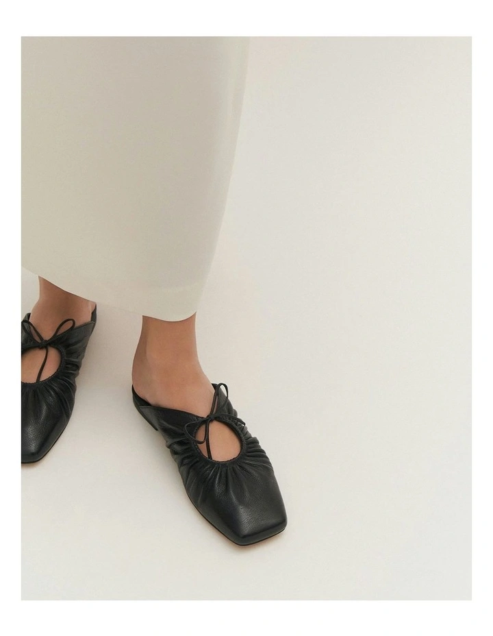 Keva Casual Flats in Black Leather image 7