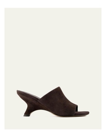 Chocolate colour