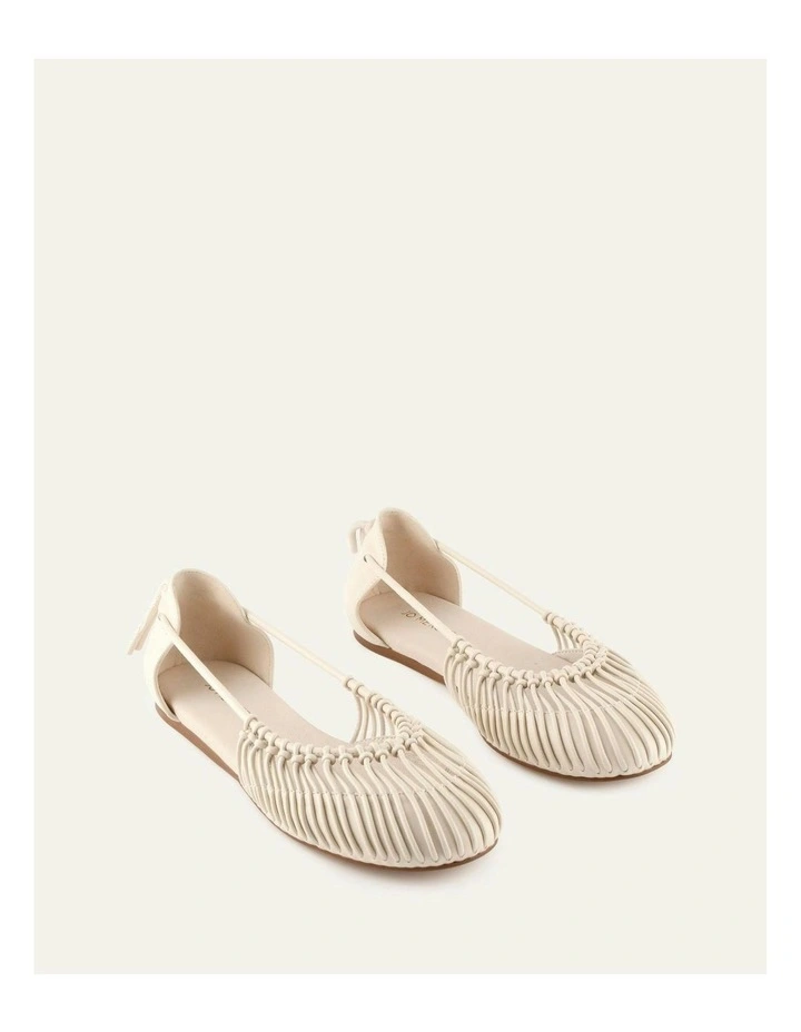 Yuzu Leather Casual Flats in Off White image 2