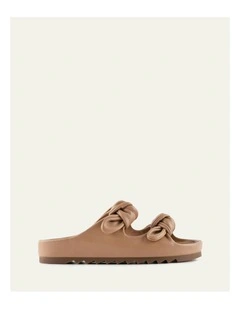 Blossom Leather Flat Sandals in Tan