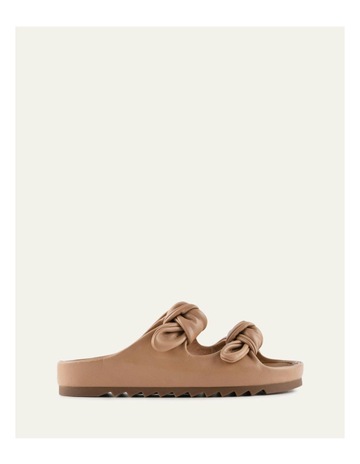 Tan colour
