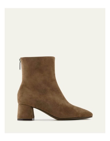 Brown colour