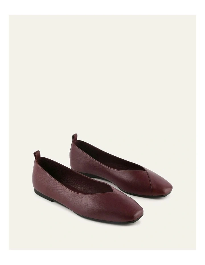 Nico Casual Flats in Merlot Leather image 2