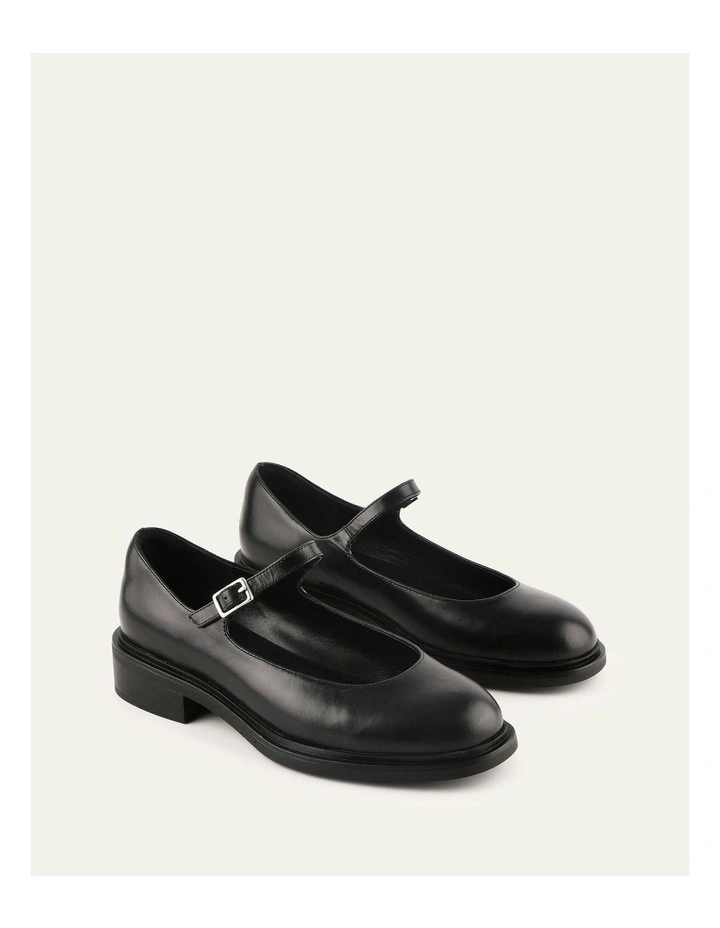 Wilde Casual Flats in Black Leather image 2
