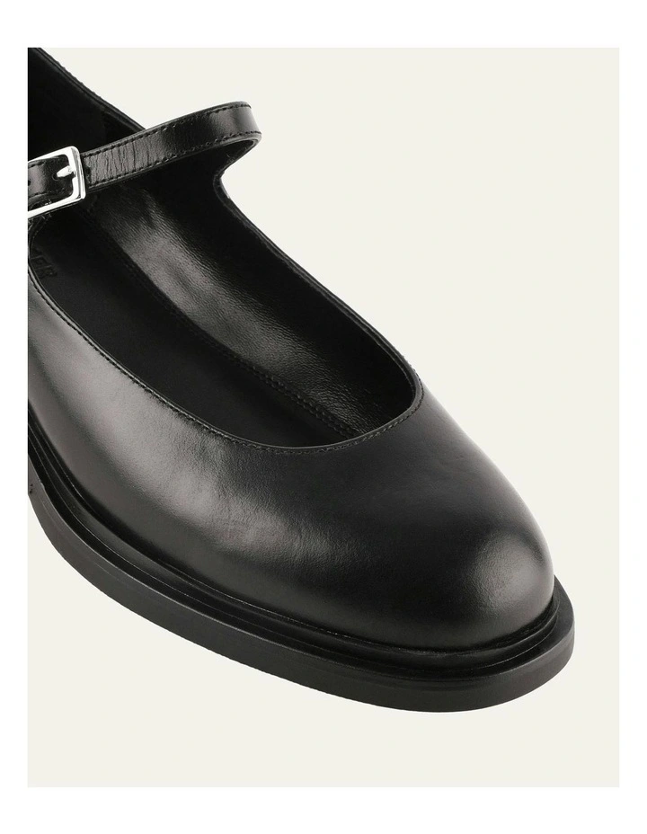 Wilde Casual Flats in Black Leather image 3