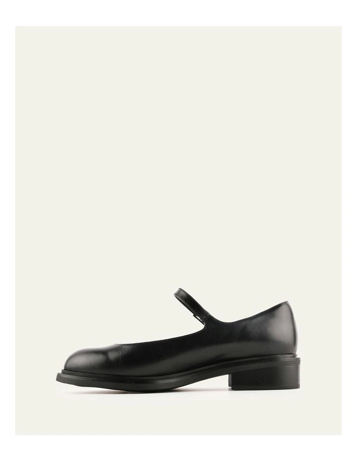 Wilde Casual Flats in Black Leather image 5