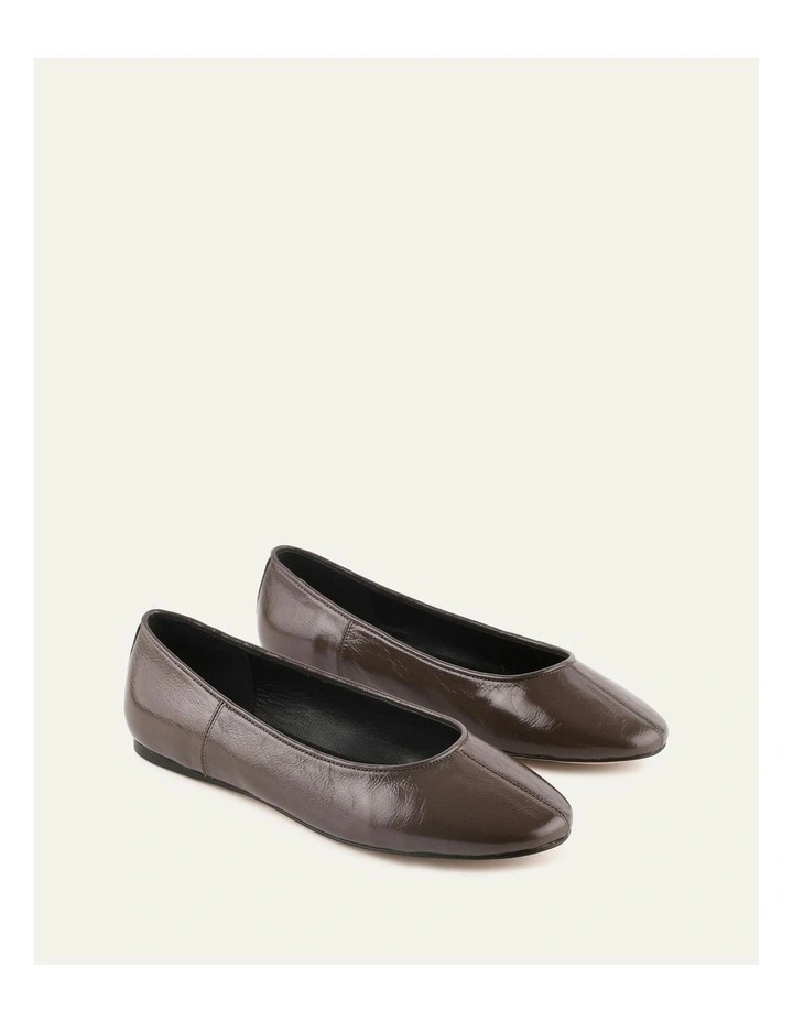 Yarra Dress Flats in Dark Rye Leather image 2