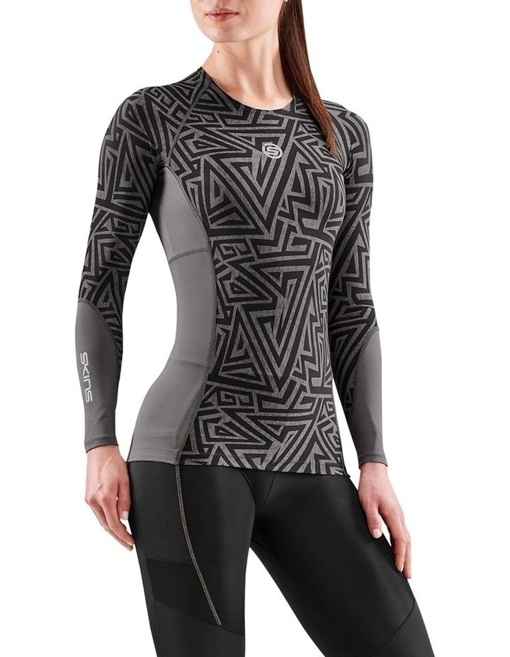 Series-3 Clothing Long Sleeve Top in Charcoal Angle image 3