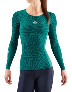 Series-3 Clothing Long Sleeve Top in Light Teal Angle